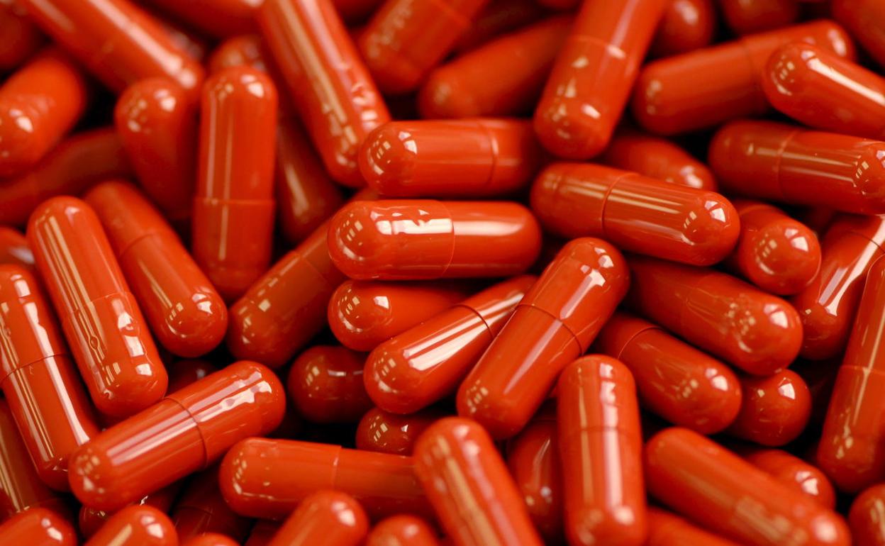 Los efectos secundarios de la atorvastatina, medicamento para bajar el